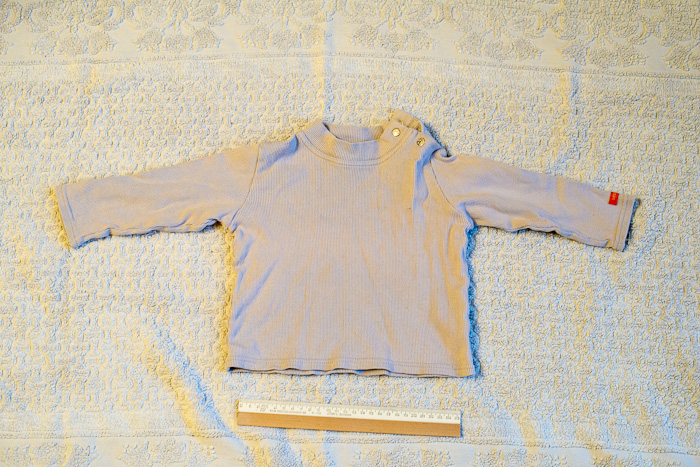 Разобрала детские вещи, всё на продажу. И немного взрослых вещей тоже (в конце списка).