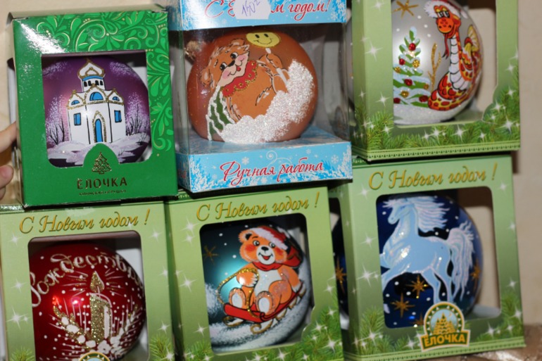 Новогодние игрушки