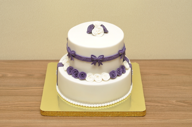 Первый заказной, первый свадебный, первый двухъярусный...