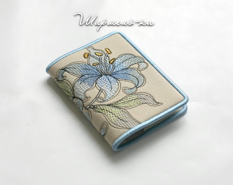 Картхолдер-визитница вышитая