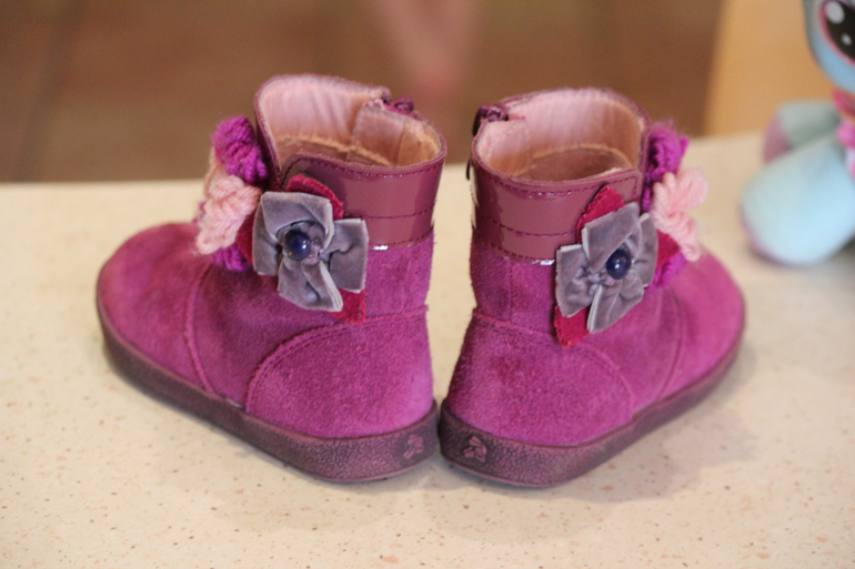 Crocs (С7), Капика (Kapika, разм.23), Minimen (разм.23), PrettyGirl (разм.23)