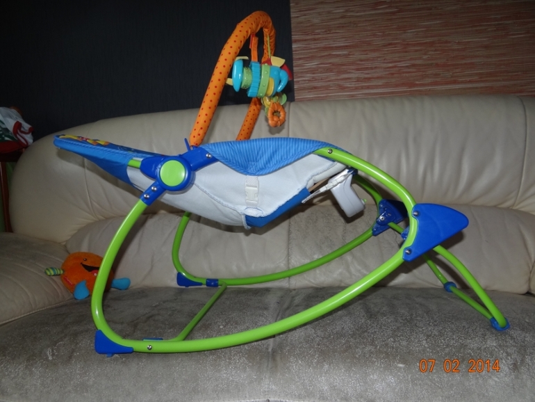 Fisher-Price кресло-качалка от 0 мес до 18 кг продам