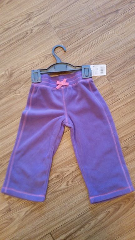 Продаю флисовые штаны на девочку размер 92
