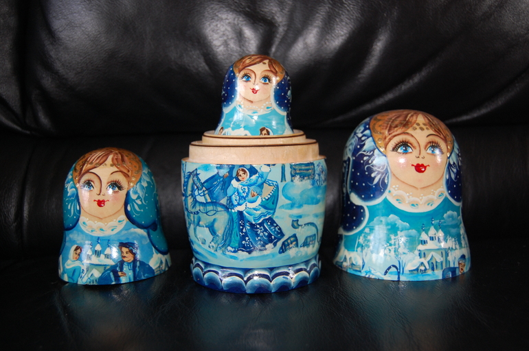 Игрушки Алисы. 1 год.