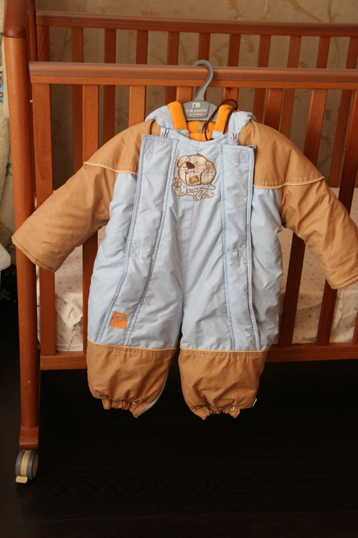 Продам Демисезонный комбинезон Польша Mm dada 74 размер