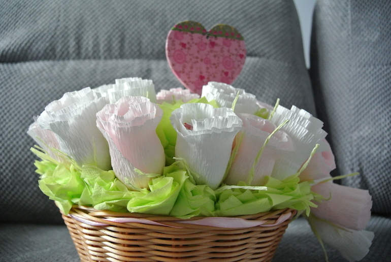 К 8 марта трудилась для знакомых! Делала подарки.