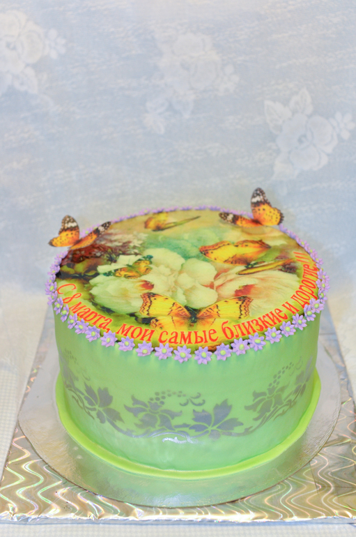 Для родных и близких на 8 марта простенький