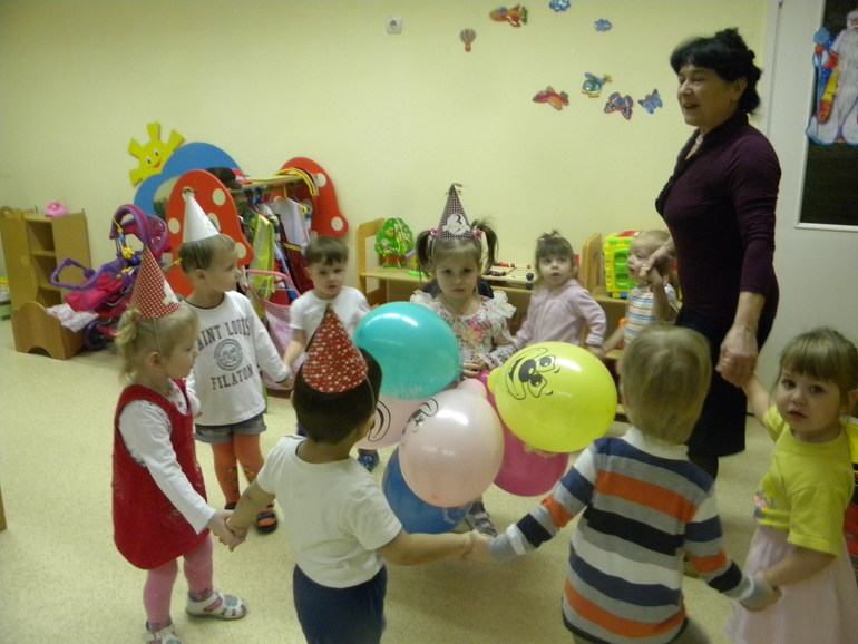 Анечке 3 годика-праздновали 3 дня) или в гостях у божьей коровки)