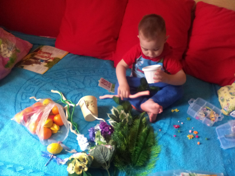 Хомяк пустился в пляс:-) :-) :-)