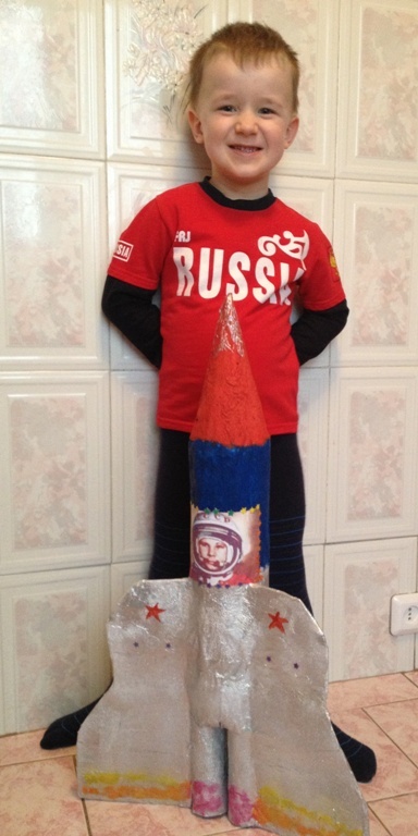 Космическая поделка в сад