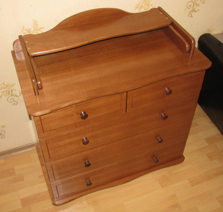 Продается Комод 475
