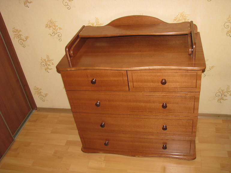 Продается Комод 475