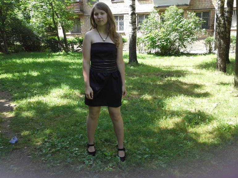 Вот, раз уж такое счастье пришло, что могу грузить фотографии, решила поделиться нашим выпускным)))