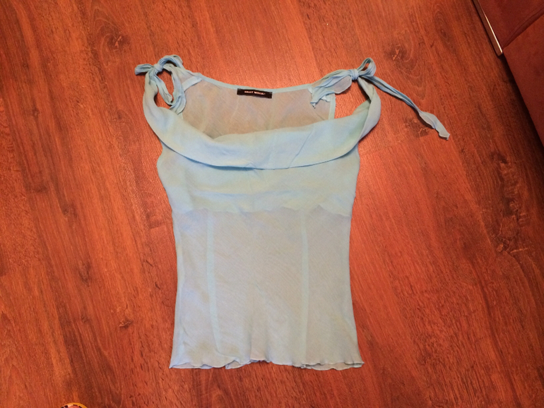 Одежда 42-44-46 новая и в идеале. Дешево.