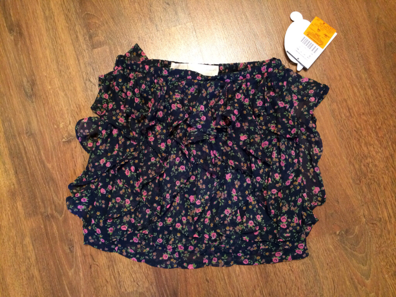 Одежда 42-44-46 новая и в идеале. Дешево.