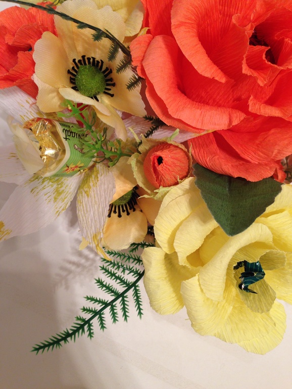 Конфетный букетик для свекрови... Критика и советы приветствуются!!!