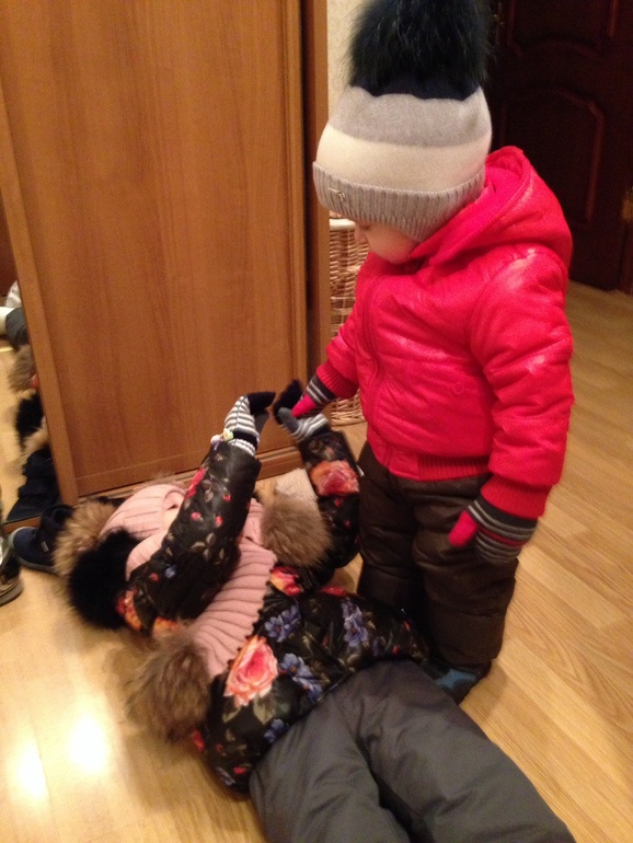 А нам уже Год и четыре...