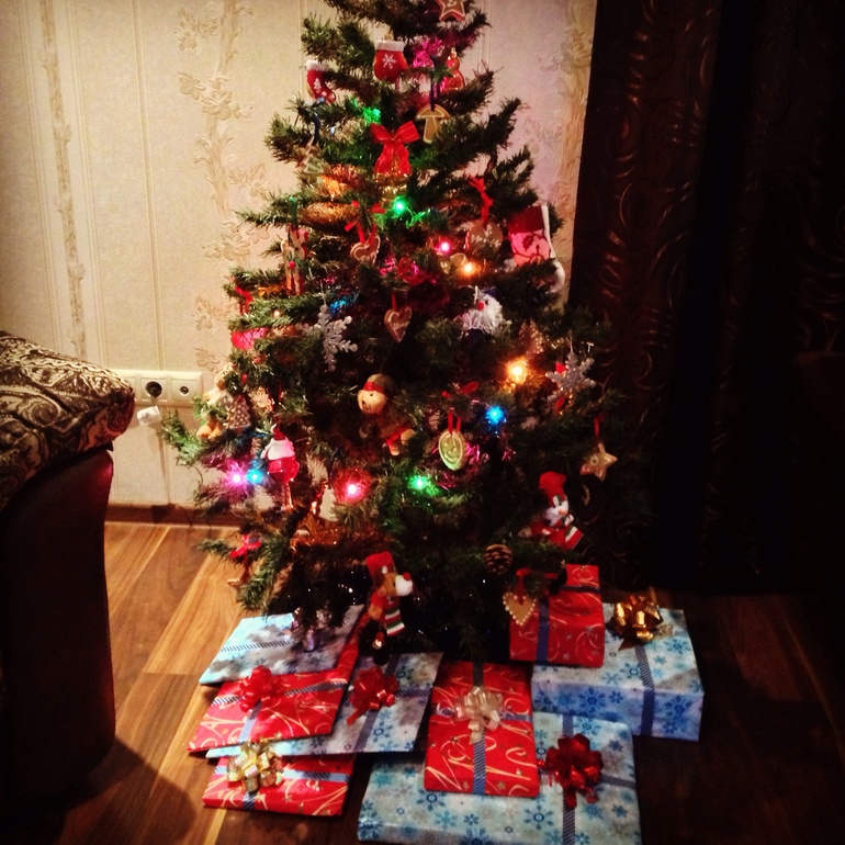 Новый Год день 4-5: Дарим подарки и украшаем дом