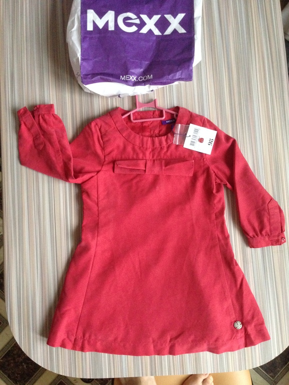 Платье МЕХХ новое. 90-98 см. 1000 руб.