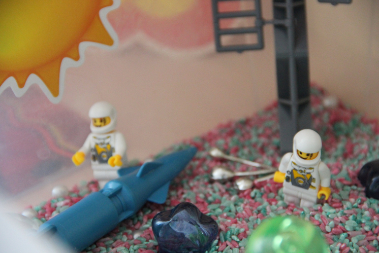 Сенсорная коробочка на тему