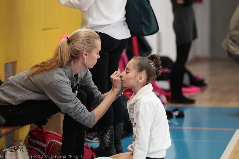 Наша девочка не перестаёт нас радовать своим терпением и трудолюбием!!!