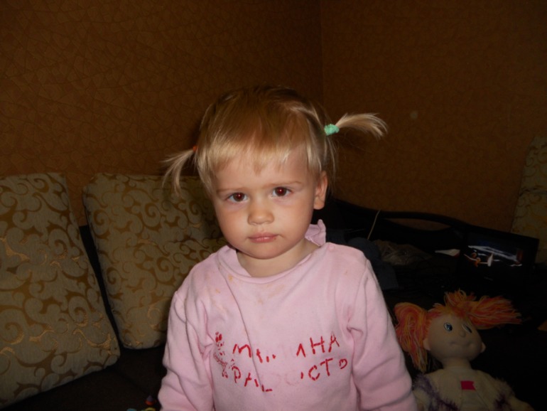 Жру конфеты и смотрю фото
