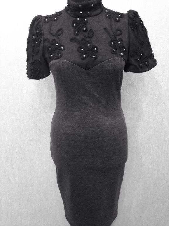 Платья с стразами 1000 рубдей