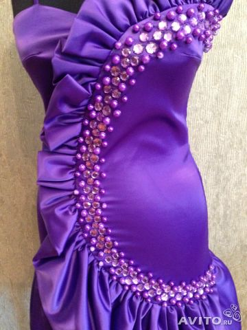 Коктейльные платья красивая цена 1300 рублей