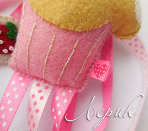 В комнате маленькой модницы беспорядку не место!