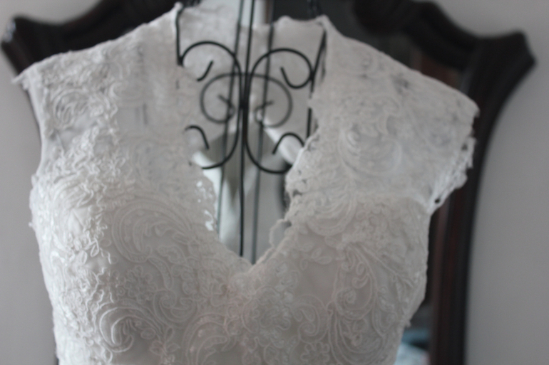 Хваст. Фото посредника. СВАДЕБНОЕ ПЛАТЬЕ!