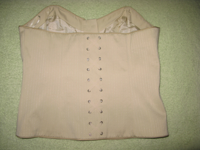 Вещи на лето и весну костюмы,сарафаны,туники .44-46-48- почта .я регион.