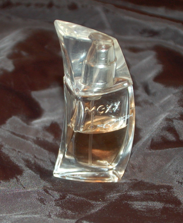 косметика и парфюм. Обновила!