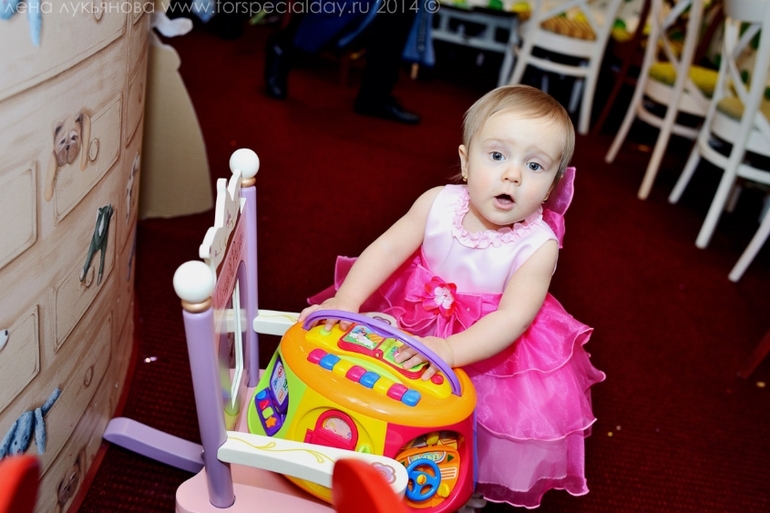 Годовасие Евунделя. Часть вторая - торжественная. Принцесс Пати.