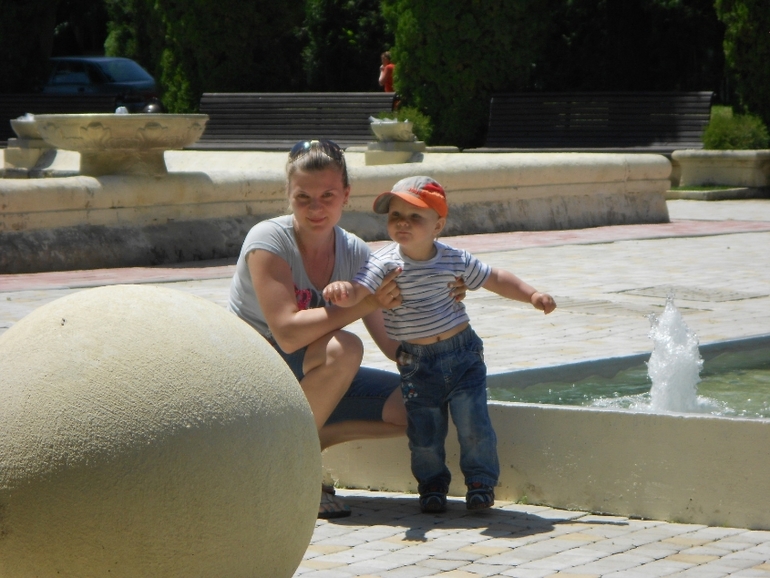 Гуляли в субботу в парке)