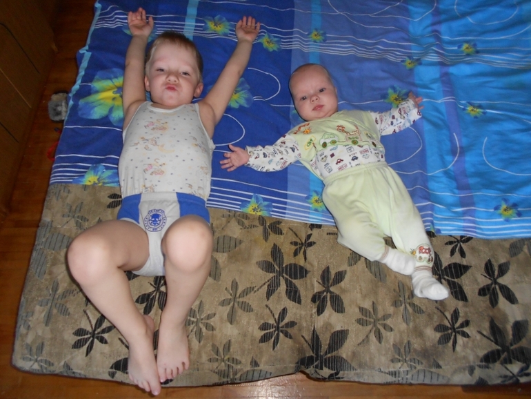 Мои погодочки Артём и Полина!