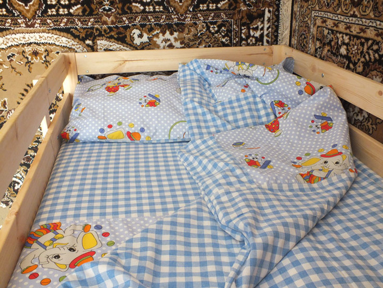 Похвастаюсь немного, можно? КПБ сшился :)