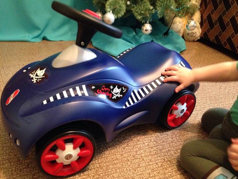 Машина каталка Пуки.