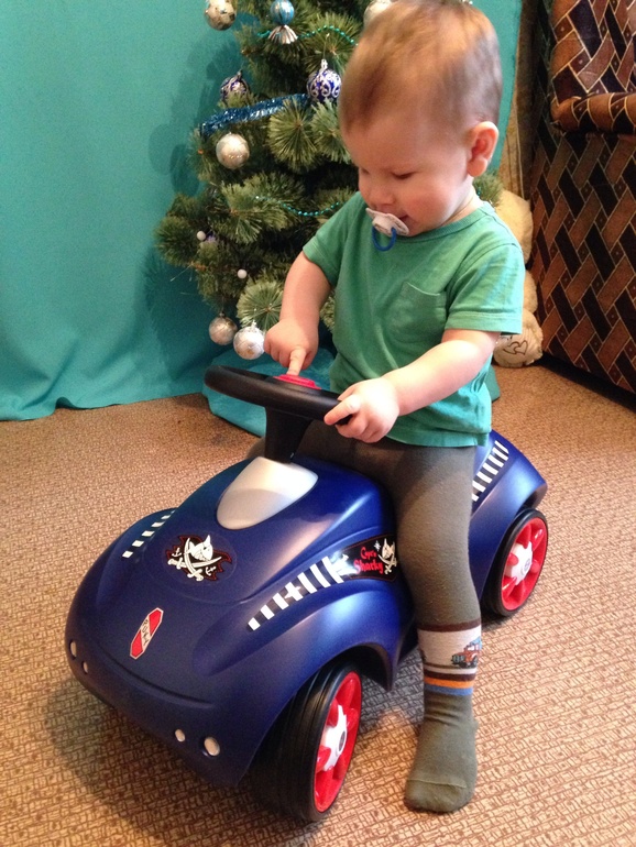 Машина каталка Пуки.