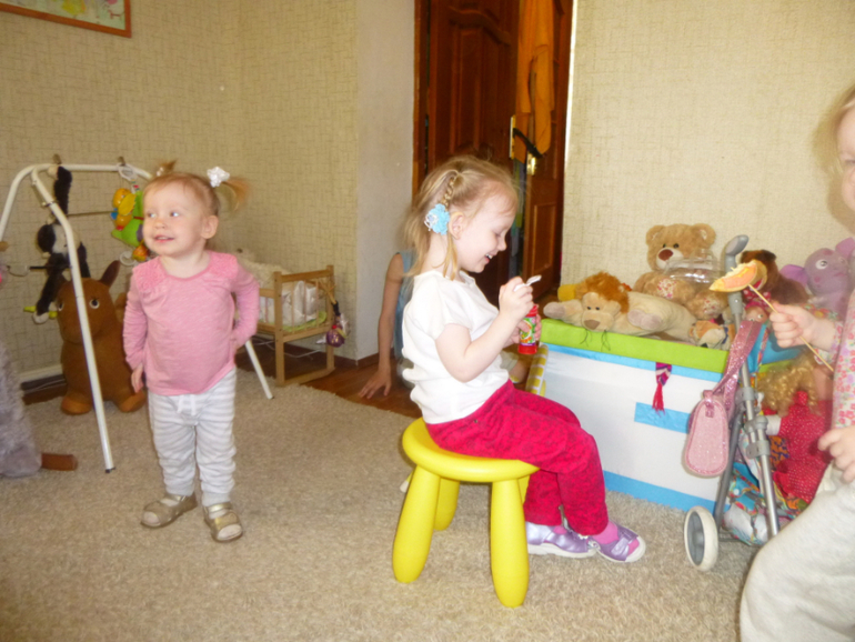 Лягушки-путешественницы или погодочки вместе 1 год 7 месяцев)