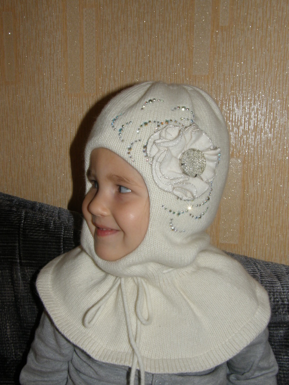 Наши красивые шапочки:)