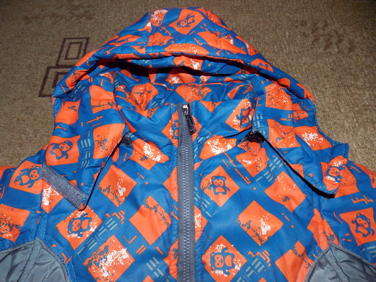 Курточки,брюки на мальчика 4-5лет