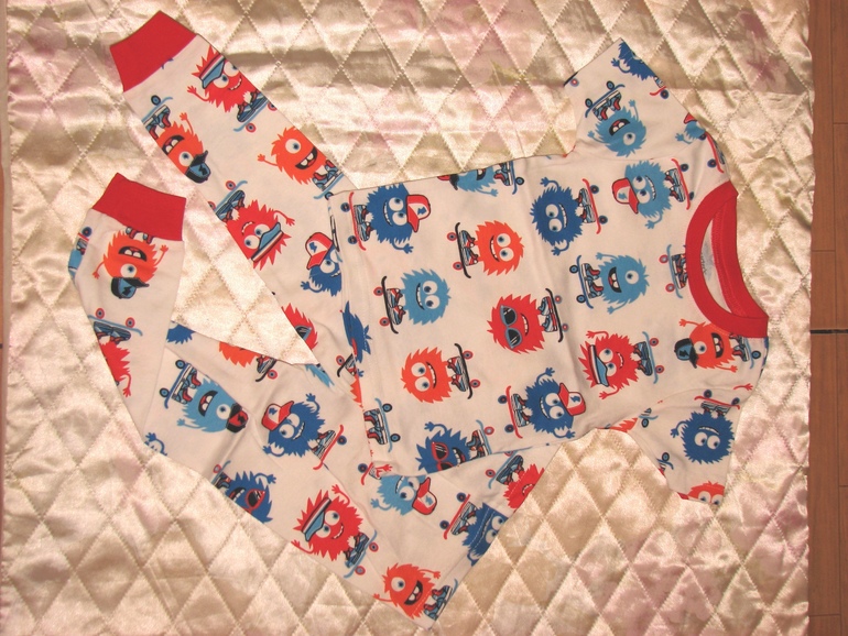 Carters пижамки с коротким рукавом+позже бодики