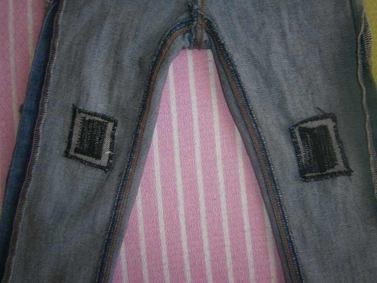 Как мы ремонтировали джинсы.