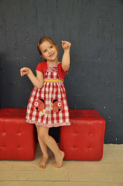 Красота для девочек: платья, шапочки, аксессуары