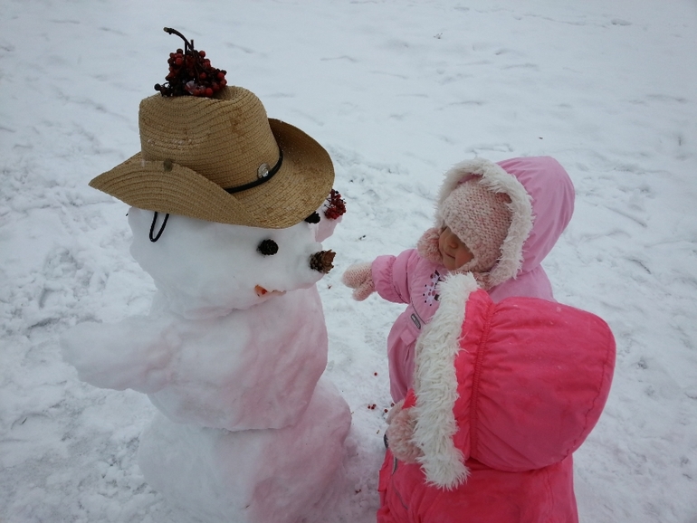 Наш почти новогодний снеговик