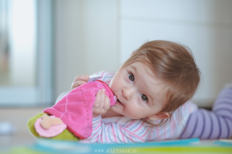 Полинка 9,5 месяцев