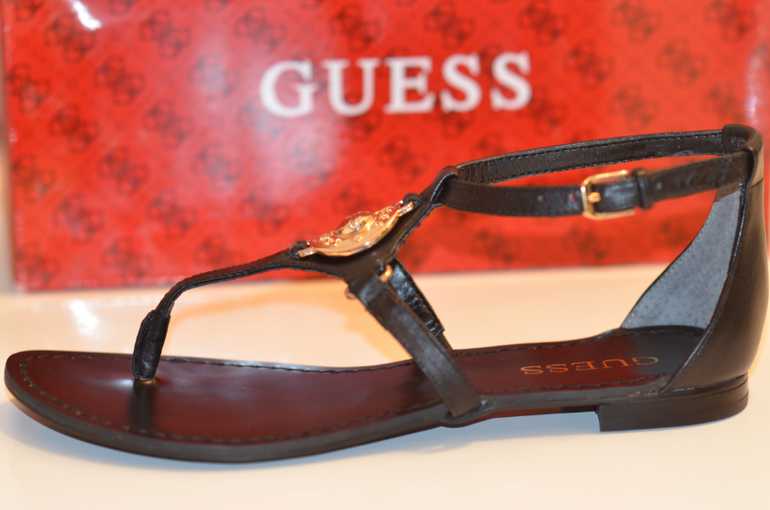 Guess, 37-37,5 р-р, 3200. Почта