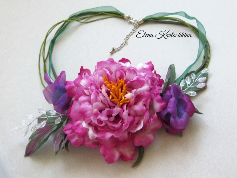 Колье/Брошь из шелка