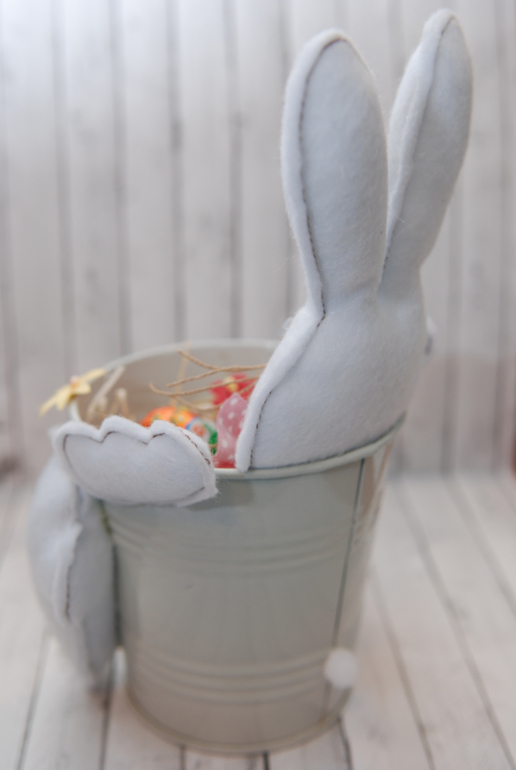 Пасхальный зайка в ведёрке