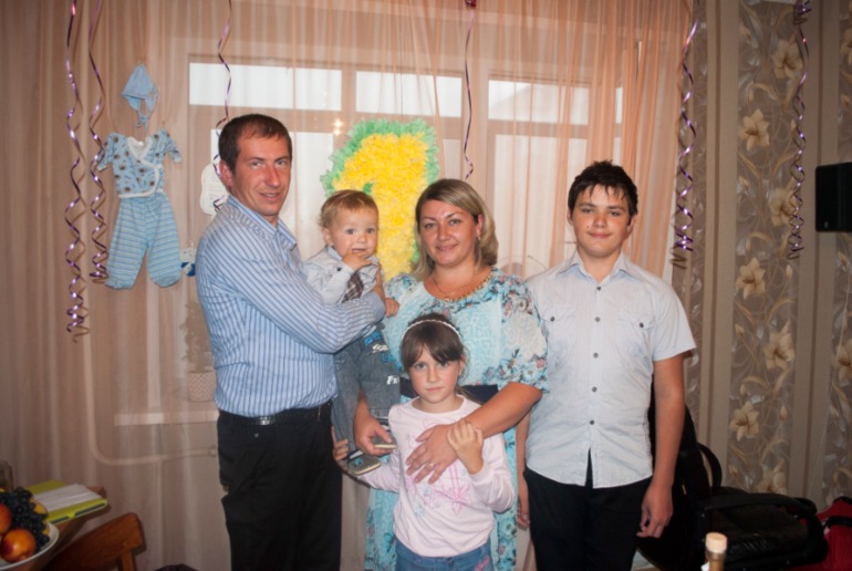 Первый День Рождения!